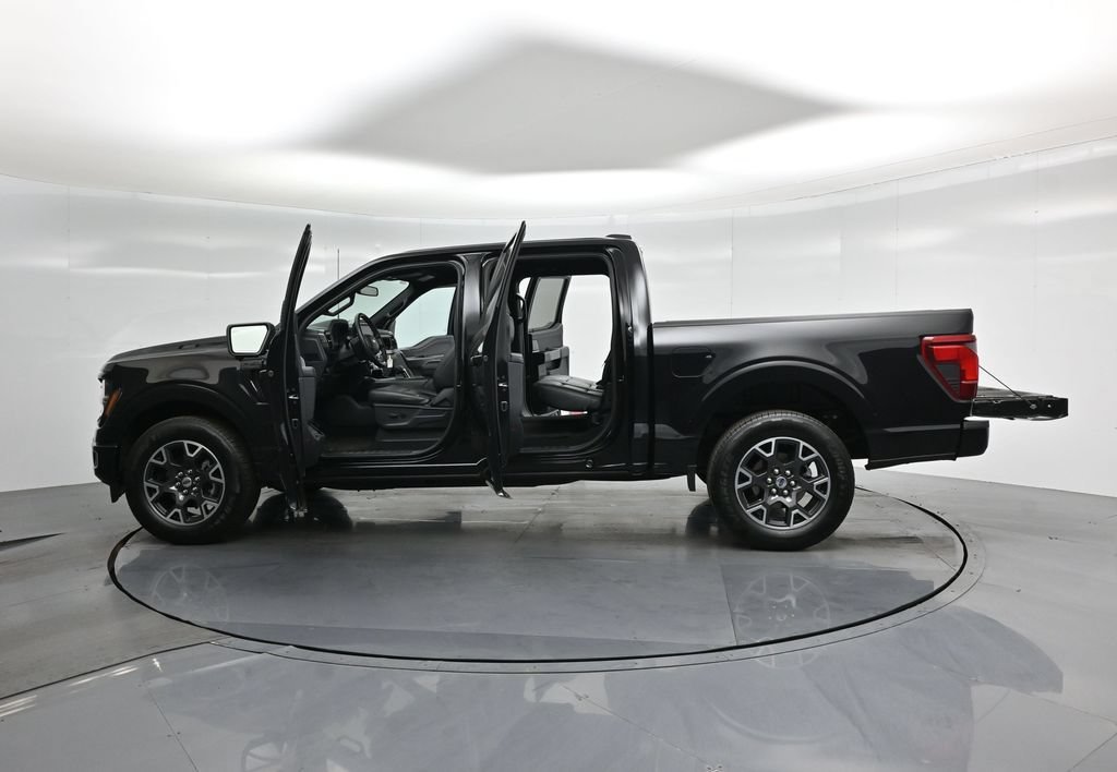 New 2024 Ford F150 XLT w/ XLT Black Appearance Package RWD image 32
