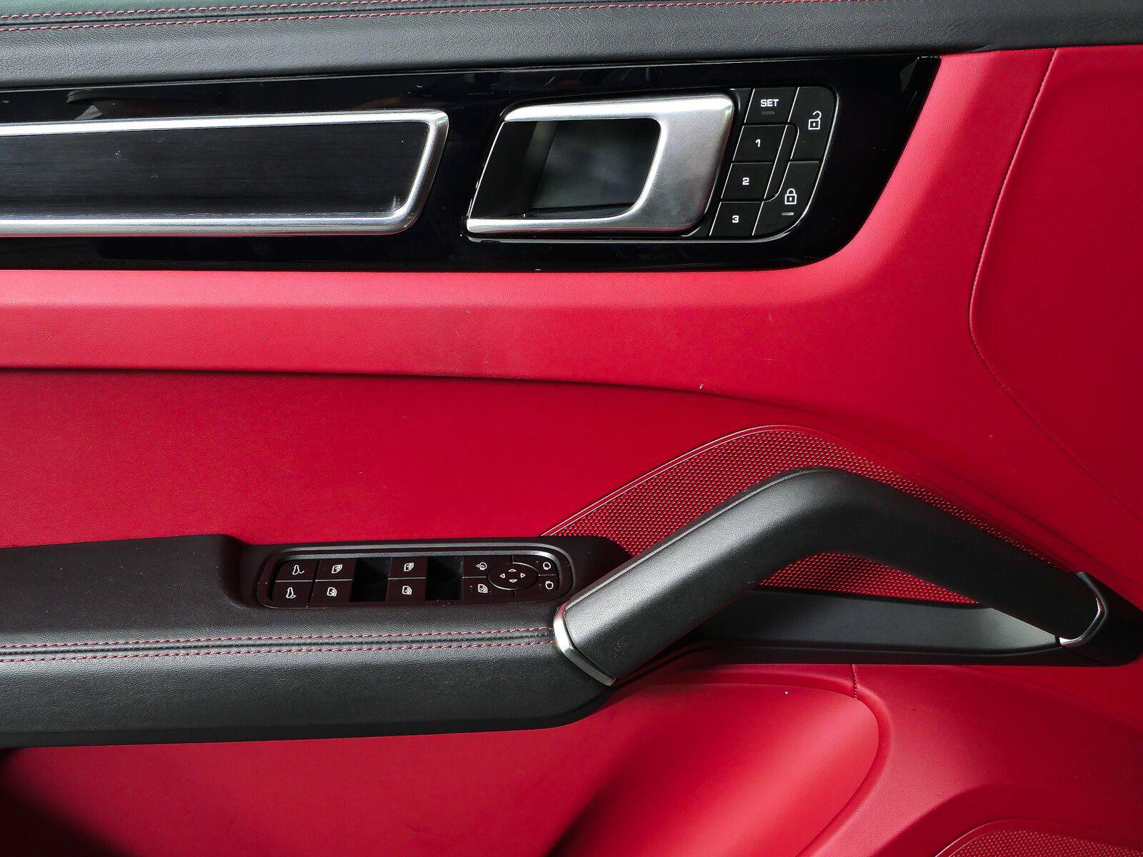 Certified 2023 Porsche Cayenne GTS AWD/4WD image 6