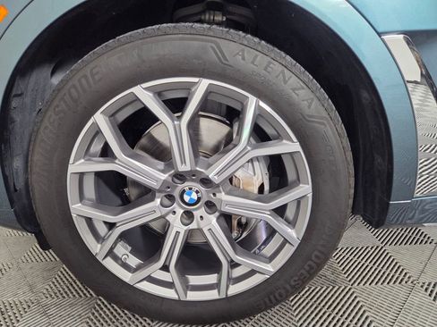 Used 2024 BMW X7 xDrive40i w/ Premium Package AWD/4WD image 7