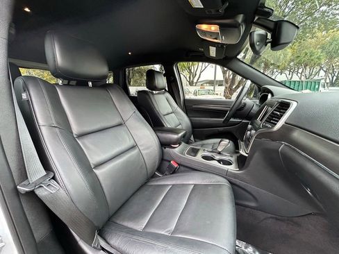 Used 2018 Jeep Grand Cherokee Limited image 32