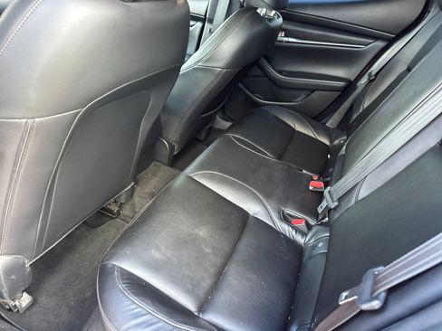 Used 2020 MAZDA MAZDA3 Hatchback FWD image 11