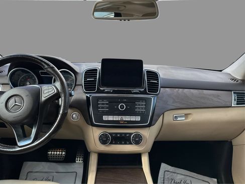 Used 2019 Mercedes-Benz GLE 400 4MATIC w/ Premium 2 Package image 27