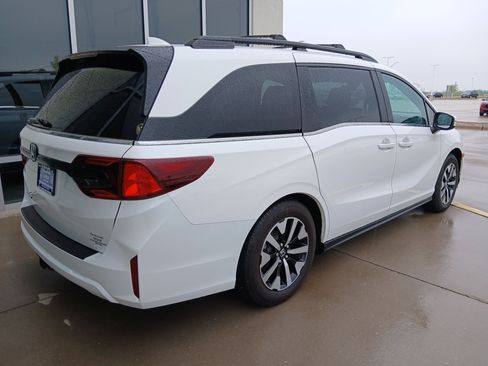 Used 2025 Honda Odyssey EX-L image 7