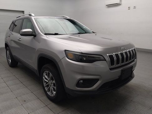 Used 2020 Jeep Cherokee Latitude Plus FWD image 13