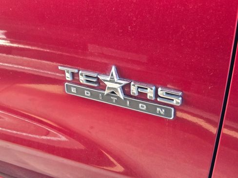 Used 2019 Chevrolet Silverado 1500 LT w/ Texas Edition RWD image 9