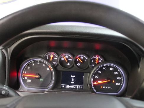 Used 2021 Chevrolet Silverado 1500 Custom Trail Boss AWD/4WD image 17