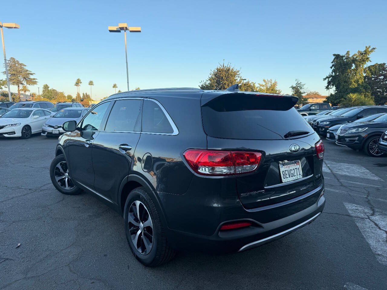 Used 2018 Kia Sorento EX FWD image 5