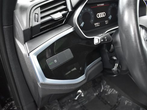 Used 2022 Audi Q3 2.0T Premium image 11