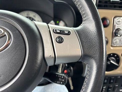 Used 2011 Toyota FJ Cruiser 4WD w/ Upgrade Pkg image 28