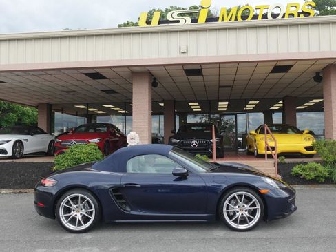 Used 2018 Porsche 718 Boxster RWD image 23
