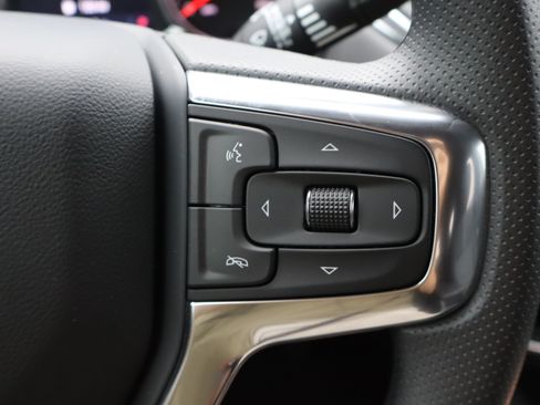 Used 2025 Chevrolet Blazer LT FWD image 20