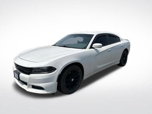 Used 2018 Dodge Charger SXT Plus RWD image 5