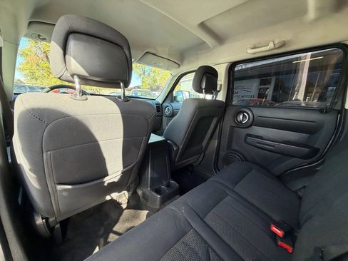 Used 2011 Dodge Nitro Heat w/ Popular Equipment Group image 13