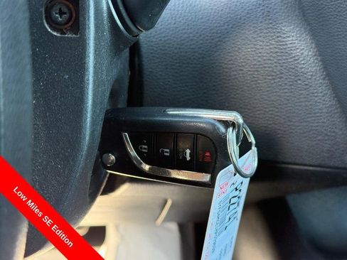 Used 2021 Toyota Corolla SE FWD image 30