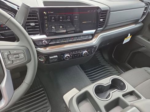 New 2026 GMC Sierra 1500 Elevation image 13