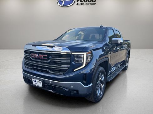 Used 2022 GMC Sierra 1500 SLT w/ SLT Premium Plus Package image 3