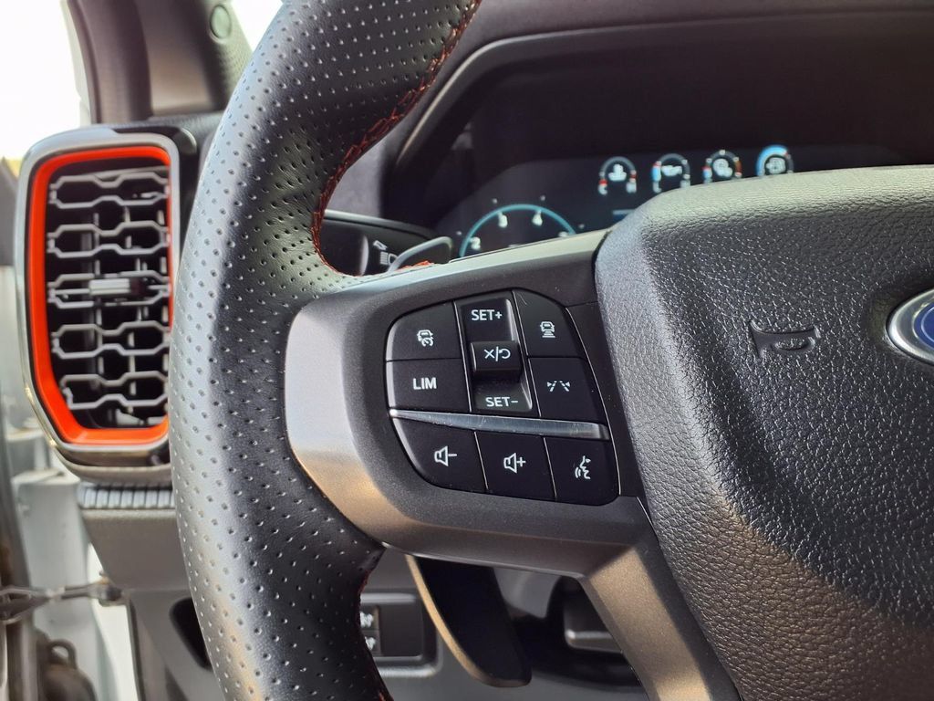 Used 2025 Ford Ranger Raptor AWD/4WD image 11