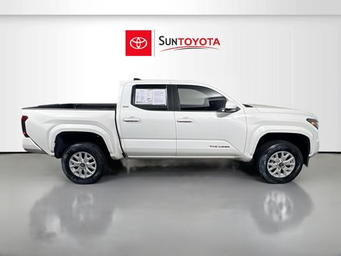 Used 2024 Toyota Tacoma SR5 w/ SR5 Upgrade Package image 2