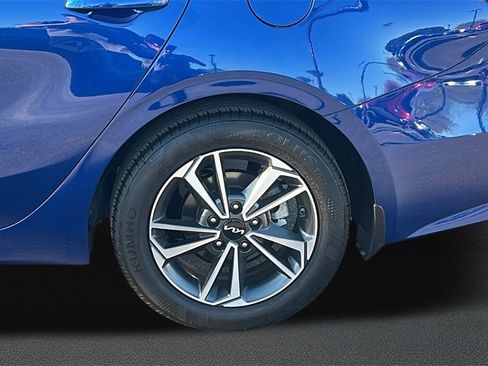New 2024 Kia Forte LXS w/ LXS Technology Package image 3