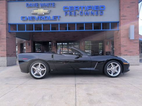 Used 2006 Chevrolet Corvette Convertible w/ Preferred Equipment Group RWD image 8