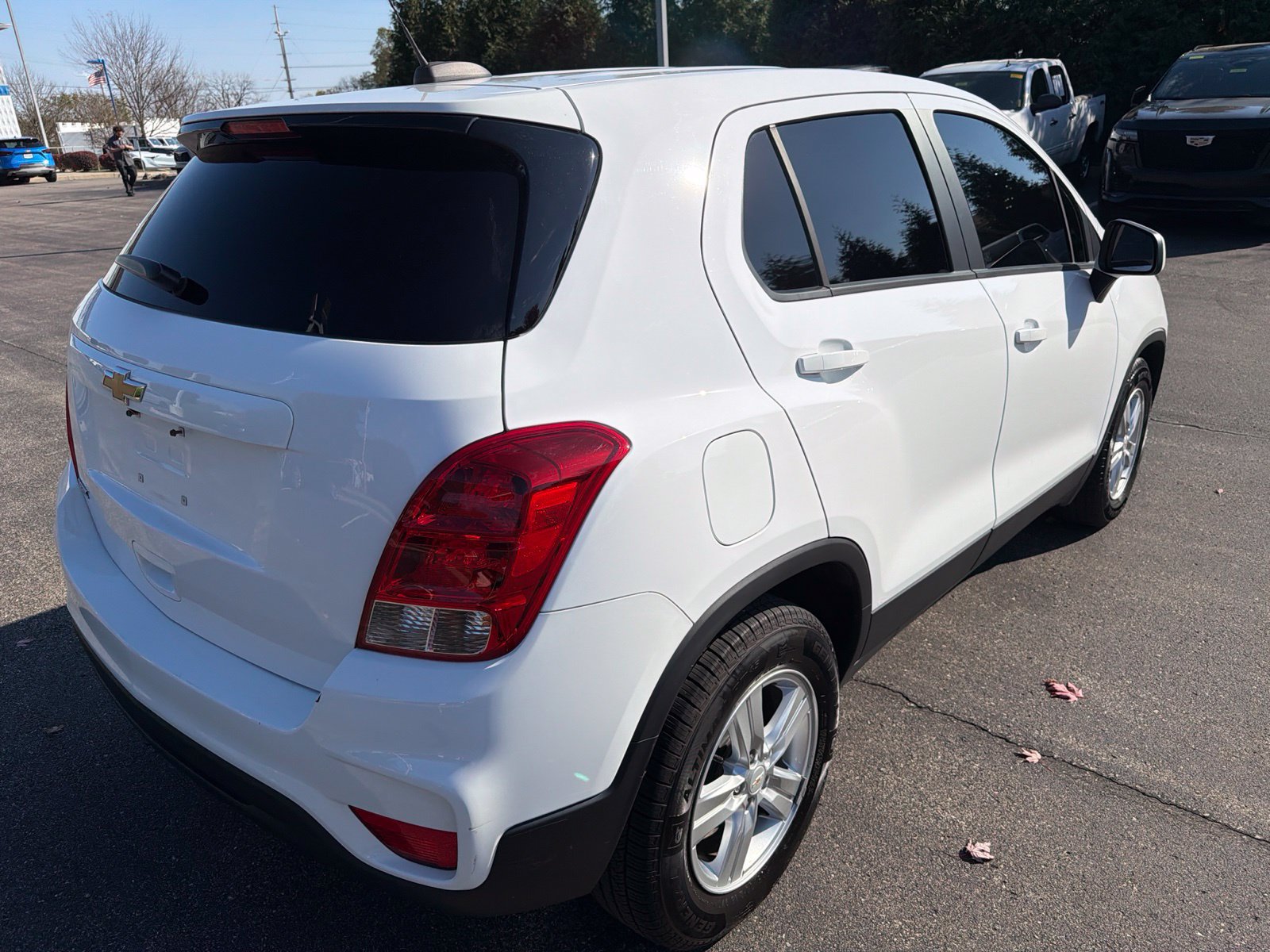 Used 2020 Chevrolet Trax LS w/ Tint and Cruise Package FWD image 5