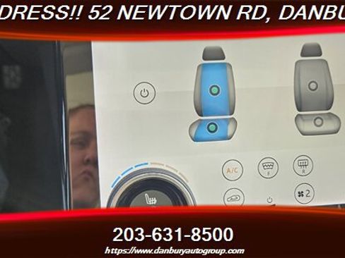 Used 2019 Land Rover Range Rover Velar S image 25