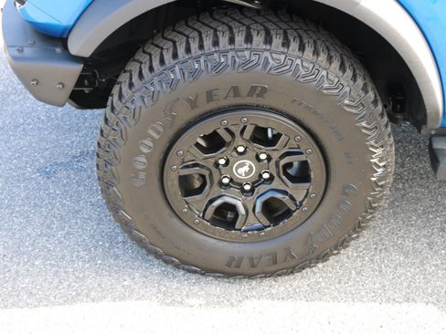 Used 2024 Ford Bronco Wildtrak AWD/4WD image 13