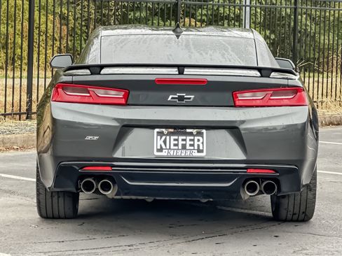 Used 2018 Chevrolet Camaro SS image 5