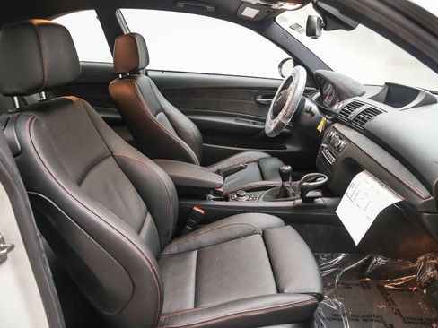 Used 2011 BMW 1 Series M RWD image 17