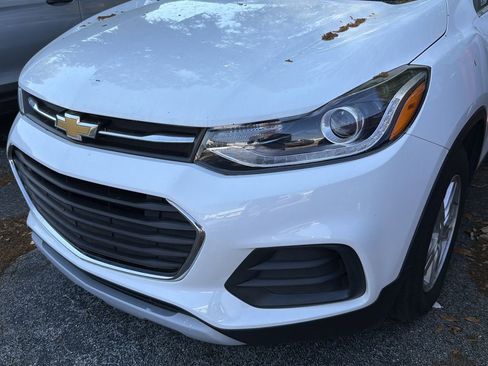 Used 2019 Chevrolet Trax LT w/ LT Convenience Package image 8