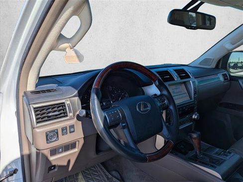 Used 2010 Lexus GX 460 image 12