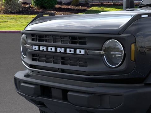 New 2025 Ford Bronco 4-Door image 19