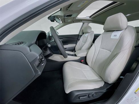 New 2025 Honda Accord SE image 16