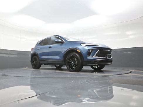 Used 2026 Buick Encore GX Sport Touring w/ Advanced Technology Package image 9