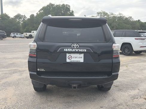 Used 2015 Toyota 4Runner SR5 RWD image 6
