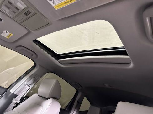 Used 2017 Honda CR-V Touring image 18