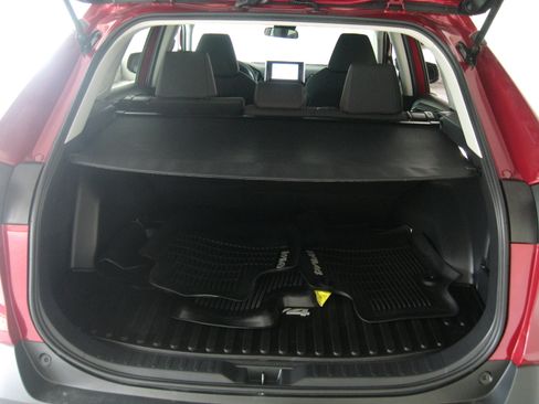 Used 2023 Toyota RAV4 LE image 19