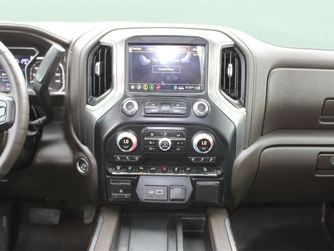 Used 2020 GMC Sierra 3500 Denali w/ Denali Ultimate Package image 23