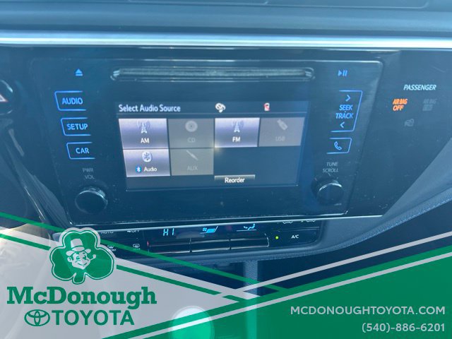 Used 2017 Toyota Corolla SE w/ Carpet Mat Package (TMS) FWD image 11