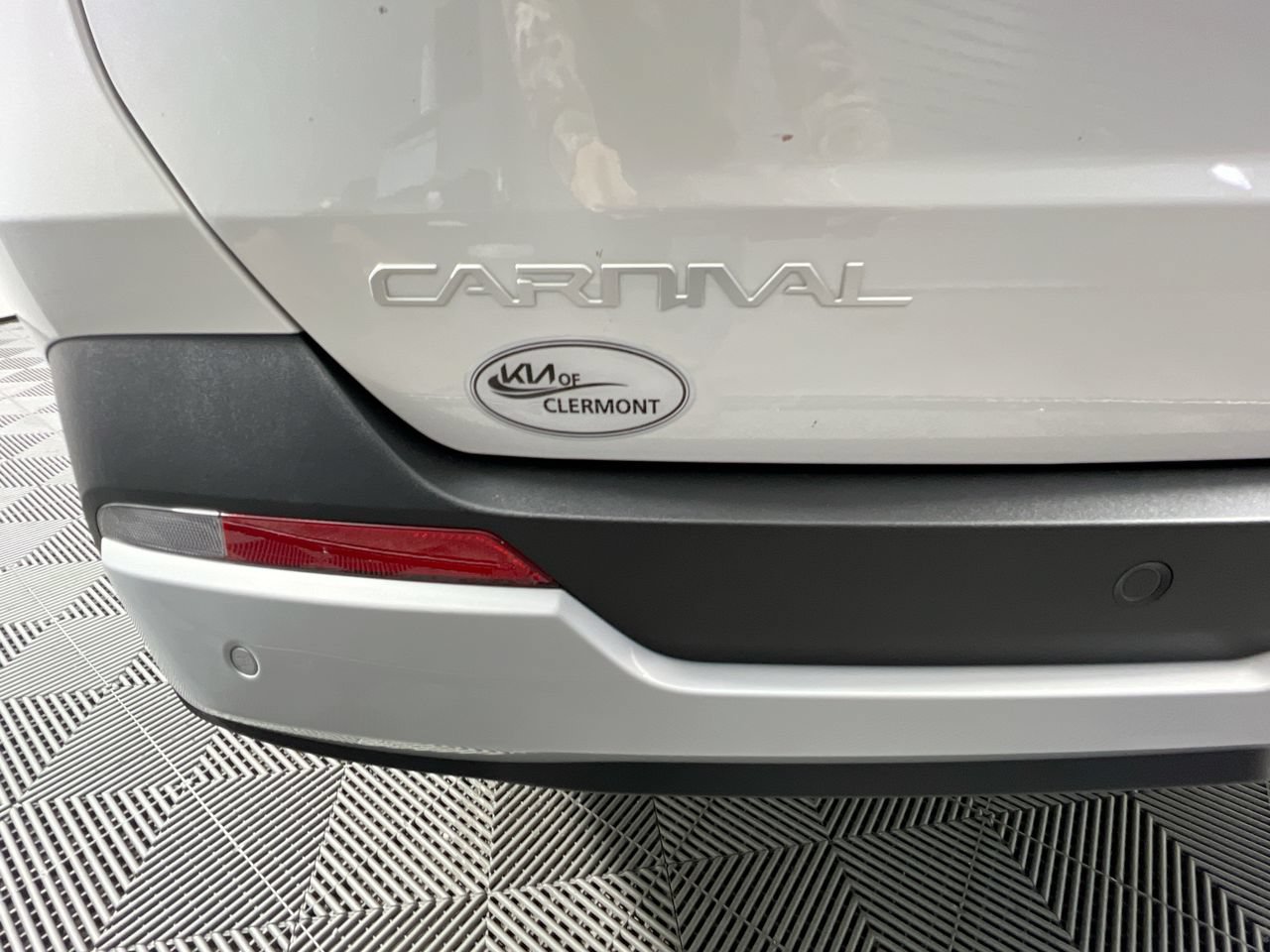 New 2026 Kia Carnival FWD image 5