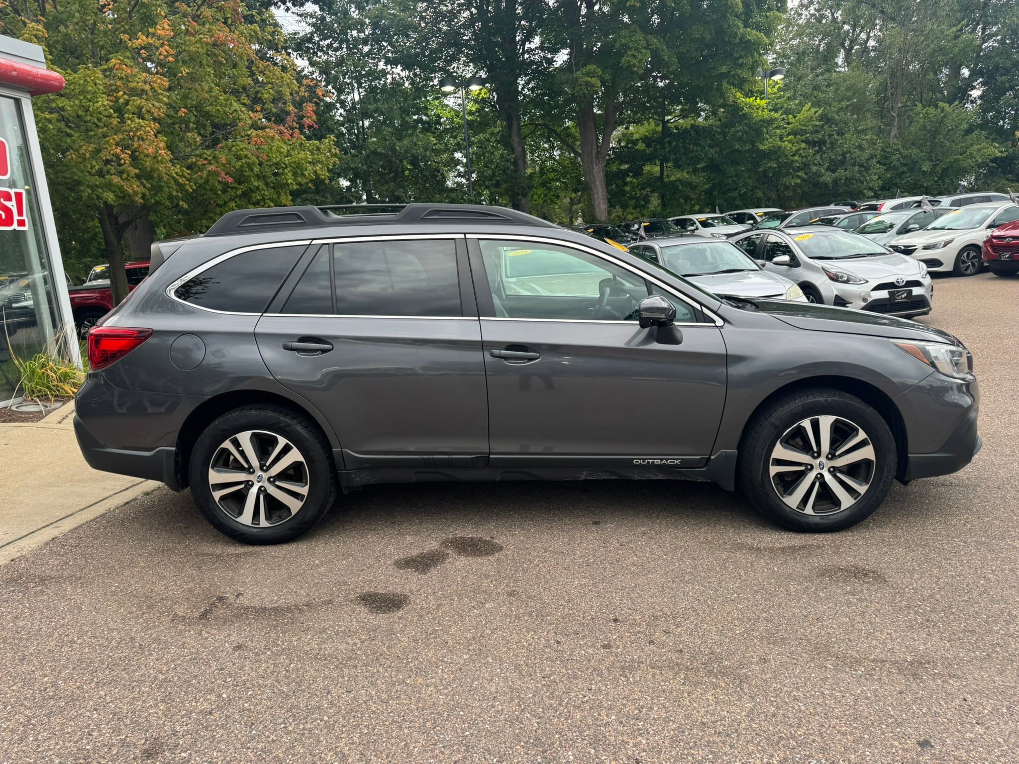 Used 2019 Subaru Outback 2.5i Limited w/ Popular Package #2 AWD/4WD image 8