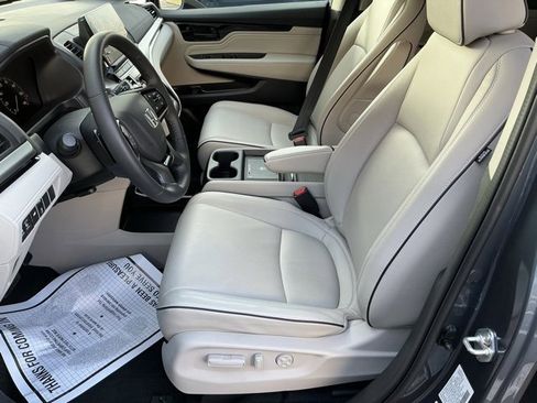 Used 2026 Honda Odyssey Touring image 14