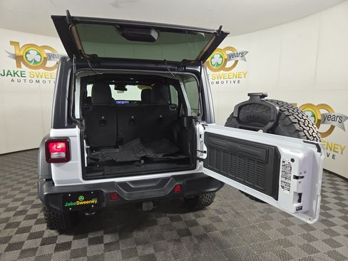 Used 2024 Jeep Wrangler Unlimited Sport AWD/4WD image 33