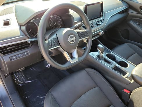 Certified 2024 Nissan Altima 2.5 SV FWD image 15
