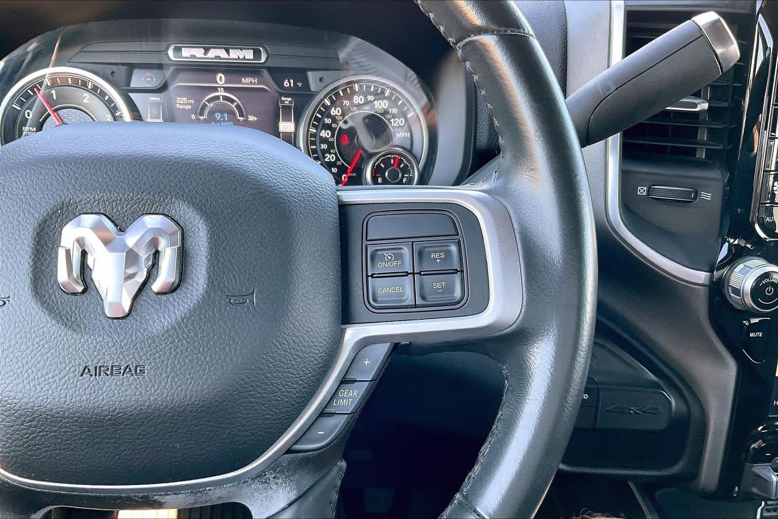 Used 2022 RAM 3500 Big Horn w/ Night Edition AWD/4WD image 24