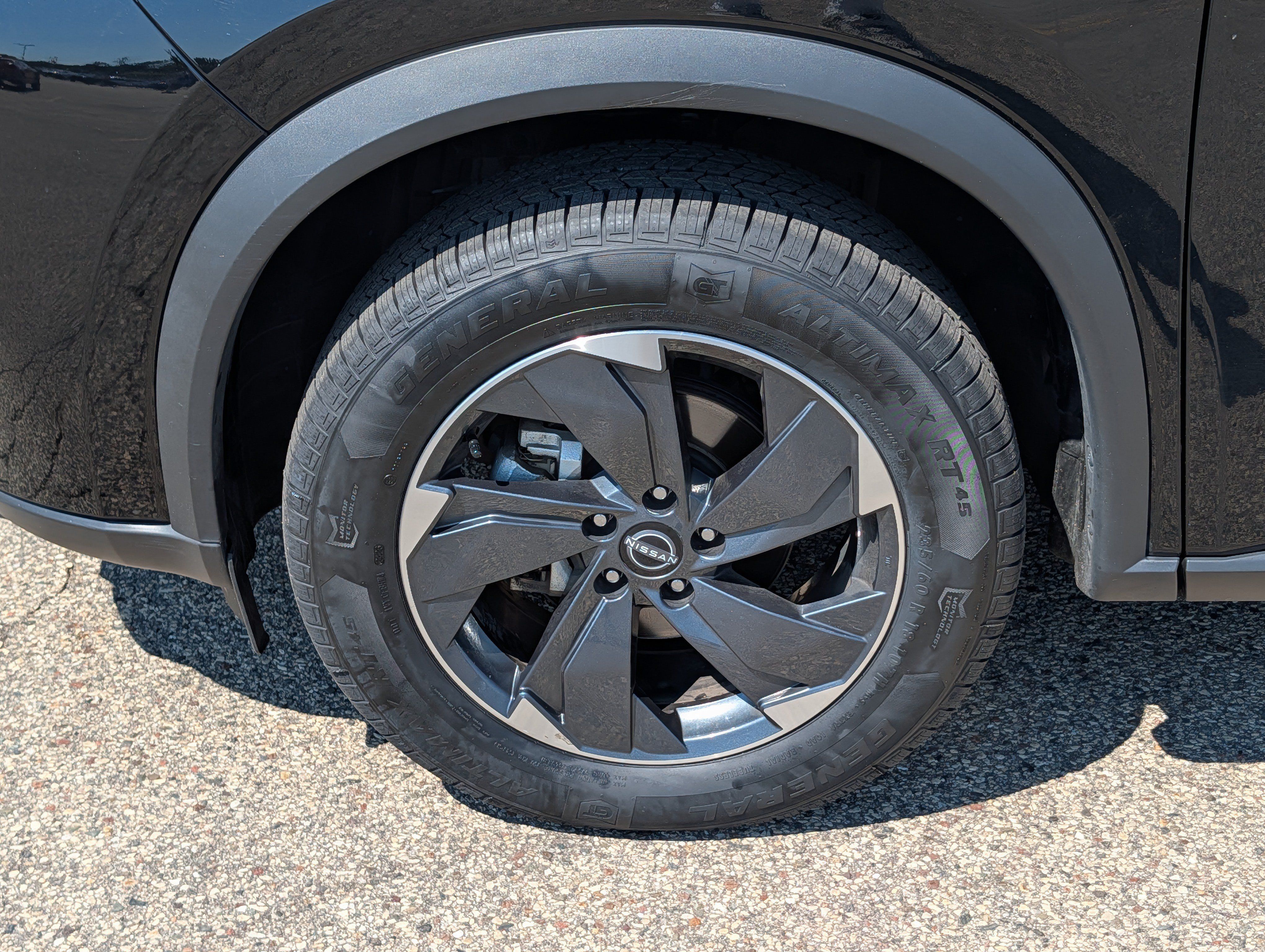 Used 2024 Nissan Rogue SV AWD/4WD image 7