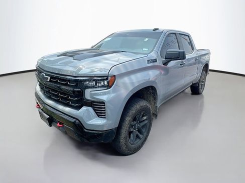 Used 2024 Chevrolet Silverado 1500 Custom Trail Boss w/ LPO, Dark Essentials Package AWD/4WD image 2