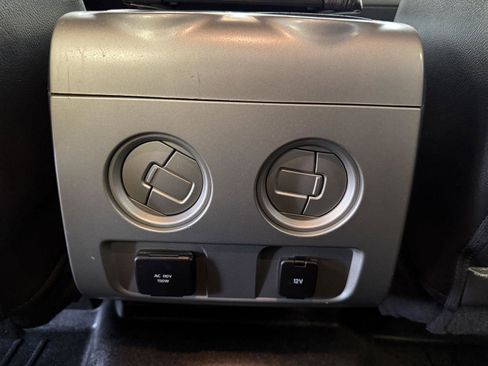 Used 2012 Ford F150 Lariat w/ Lariat Chrome Pkg image 33