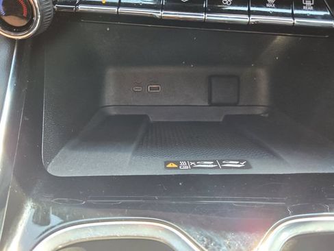 Certified 2024 Chevrolet Traverse RS FWD image 36