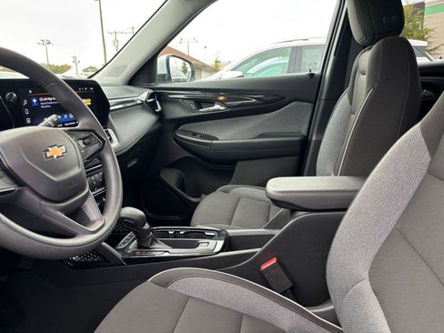 Used 2025 Chevrolet TrailBlazer LT image 25